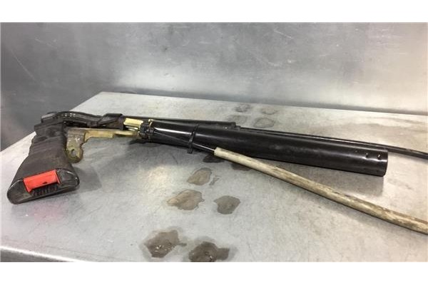 Recambio de anclaje cinturon delantero derecho para opel corsa b 1.7 d referencia OEM IAM 197114  