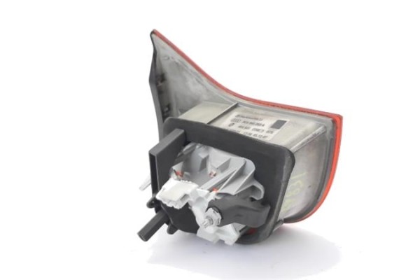 Recambio de piloto interior izquierdo para audi a4 avant (8e) 2.0 tdi 16v referencia OEM IAM 8E9945093A  