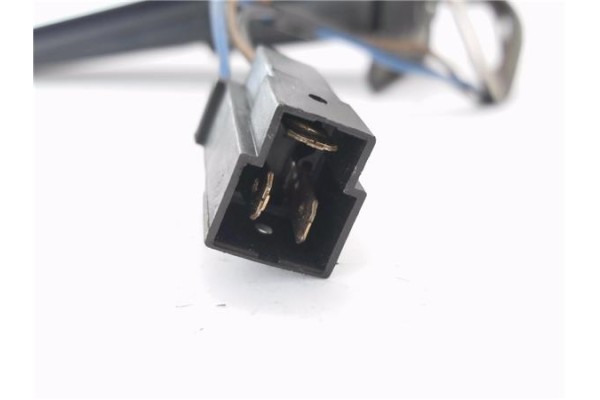 Recambio de retrovisor electrico izquierdo para volkswagen golf ii (191/193) 1.6 básico / c referencia OEM IAM E10217274  