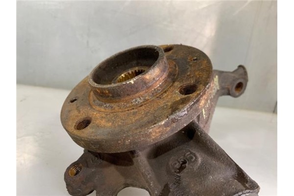 Recambio de mangueta delantero izquierda para peugeot 3008 1.6 hdi referencia OEM IAM 364696  