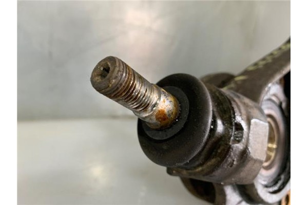 Recambio de mangueta delantero izquierda para peugeot 3008 1.6 hdi referencia OEM IAM 364696  