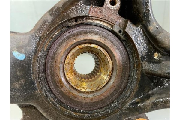 Recambio de mangueta delantero izquierda para peugeot 3008 1.6 hdi referencia OEM IAM 364696  