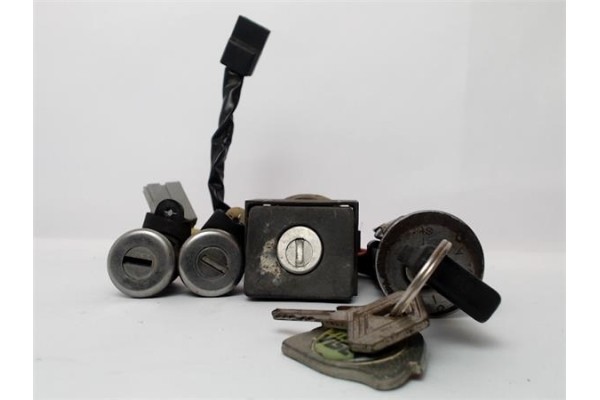 Recambio de llave para renault super 5 (b/c40_) 1.1 (b/c/401) referencia OEM IAM    Recambio de llave para renault super 5 (b/c40_) 1.1 (b/c/401) referencia OEM IAM