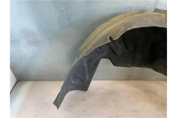Recambio de protector pase rueda trasero derecho para renault grand scenic iv 1.2 tce referencia OEM IAM 767480117R 767481356R 