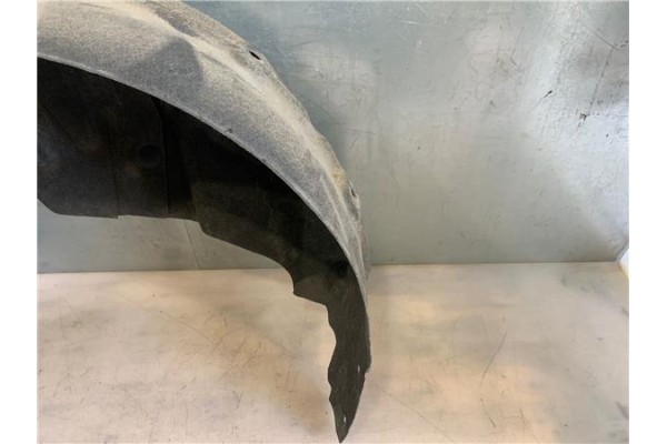 Recambio de protector pase rueda trasero derecho para renault grand scenic iv 1.2 tce referencia OEM IAM 767480117R 767481356R 