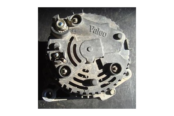 Recambio de alternador para citroen xsara berlina 1.6 i referencia OEM IAM 9619429380 A13VI96 