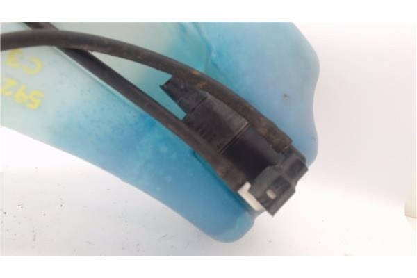 Recambio de deposito limpiaparabrisas para citroen c3 1.6 16v hdi referencia OEM IAM 6431C8  