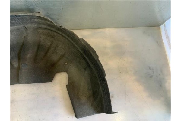 Recambio de protector pase rueda trasero izquierdo para renault grand scenic iv 1.2 tce referencia OEM IAM 767491115R 767495525R