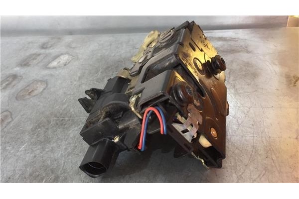 Recambio de cierre electromagnetico trasero derecho para seat leon (1m1) 1.8 20v t referencia OEM IAM 3B4839016A 113696 3B483901