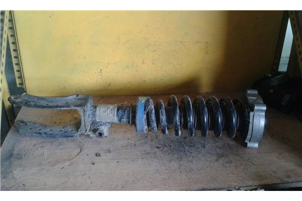 Recambio de amortiguador delantero completo para porsche cayenne (tipo 9pa) 4.5 s referencia OEM IAM 7L5413031K  