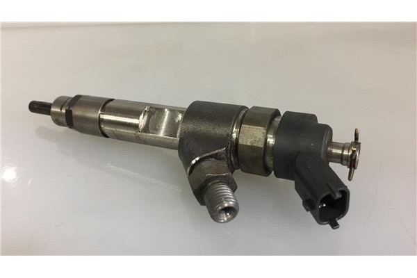 Recambio de inyector para iveco 50c13 2800 referencia OEM IAM  0445120002 