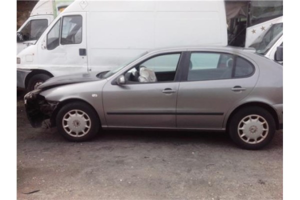 seat leon (1m1)(11.1999) del año 