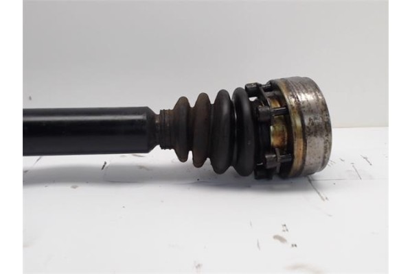 Recambio de palier delantero derecho para seat cordoba berlina (6k2) 1.4 referencia OEM IAM 6K0407272L  