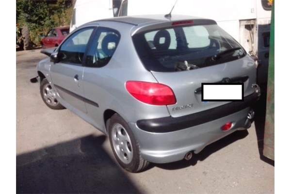 peugeot 206 berlina (1998) del año 