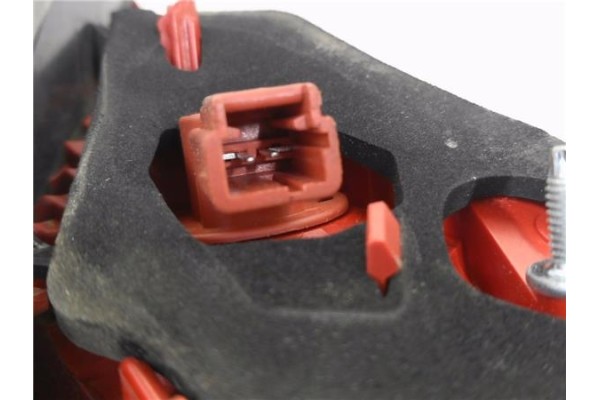 Recambio de piloto porton trasero derecho para peugeot 3008 1.6 hdi referencia OEM IAM 9683460980 6351HE 