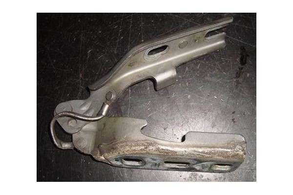 Recambio de bisagra capo derecha para citroen xsara berlina 2.0 hdi 90 referencia OEM IAM 791250  