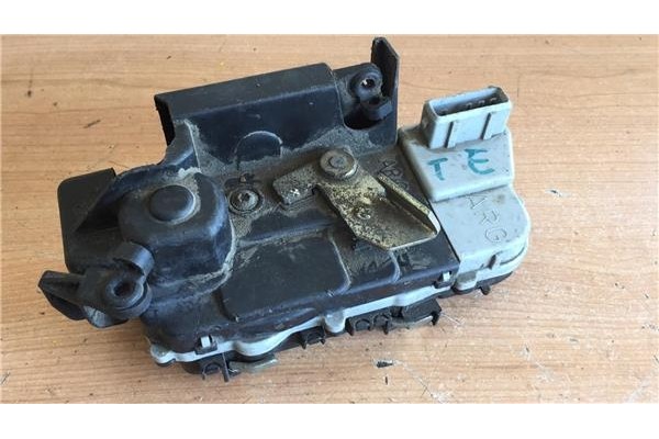 Recambio de cierre electromagnetico trasero izquierdo para citroen xsara berlina 1.9 td px referencia OEM IAM   