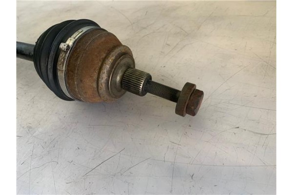 Recambio de palier delantero izquierdo para volkswagen transporter iv furgón (70xa) 1.9 td referencia OEM IAM JZW407451JX T78254