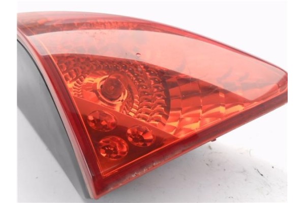 Recambio de piloto porton trasero izquierdo para peugeot 3008 1.6 hdi referencia OEM IAM 6350HE 9683461080 