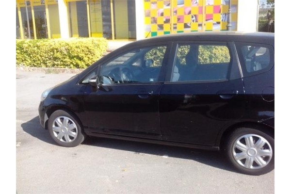 honda jazz (gd1/5)(2002) del año 