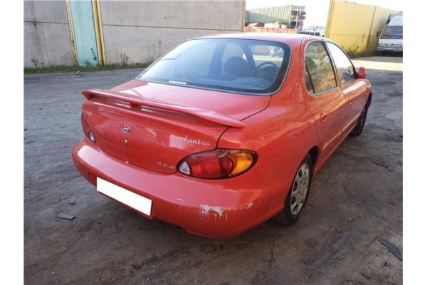 hyundai lantra berlina (rd) del año 1999