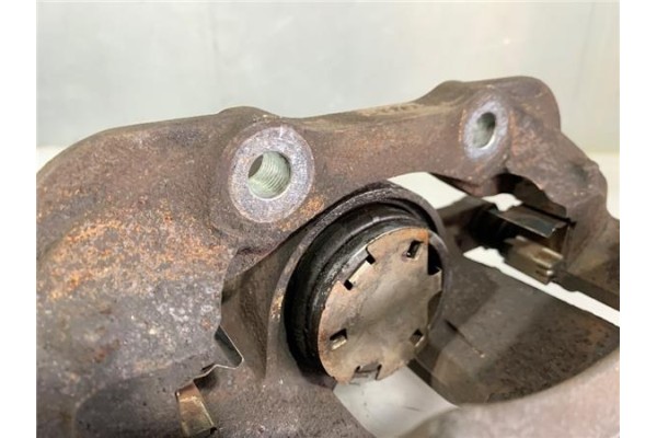 Recambio de pinza freno delantero derecha para peugeot 3008 1.6 hdi referencia OEM IAM 1651763580  