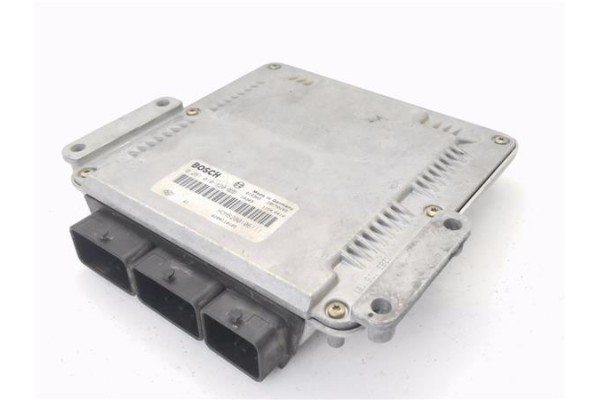 Recambio de centralita para renault master (xdo) 2.2d dci 99cv referencia OEM IAM 8200106111 0281010320 