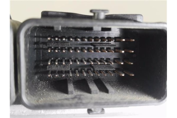 Recambio de centralita para renault master (xdo) 2.2d dci 99cv referencia OEM IAM 8200106111 0281010320 