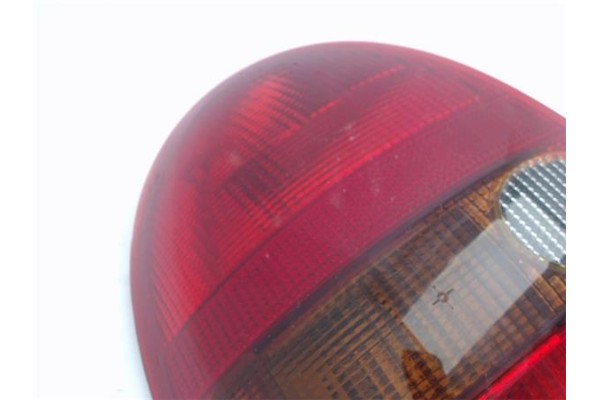 Recambio de piloto trasero izquierdo para opel corsa b referencia OEM IAM 1222025  