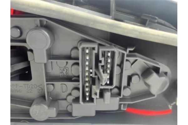 Recambio de piloto trasero derecho para peugeot 306 3/5 pt. (s1) referencia OEM IAM   