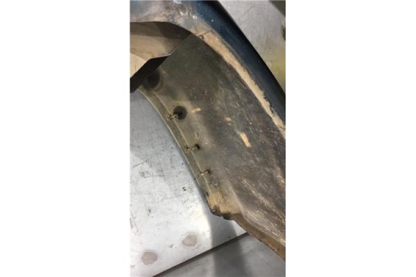 Recambio de paragolpes delantero para renault megane i (ba0/1_) 1.9 d referencia OEM IAM 7701476606  