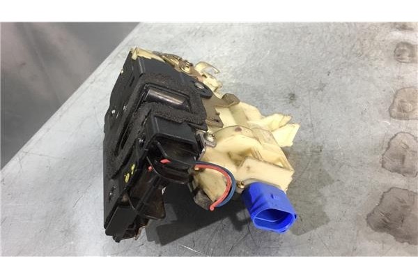Recambio de cierre electromagnetico delantero izquierdo para volkswagen polo iv (9n1) 1.4 soho referencia OEM IAM C3B1837015AM 9