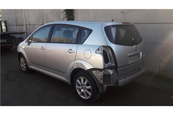 toyota corolla verso (r1) del año 2005