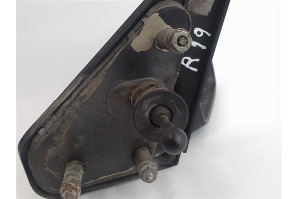Recambio de retrovisor derecho para renault r 19 berl. con portón (b/c53) referencia OEM IAM   