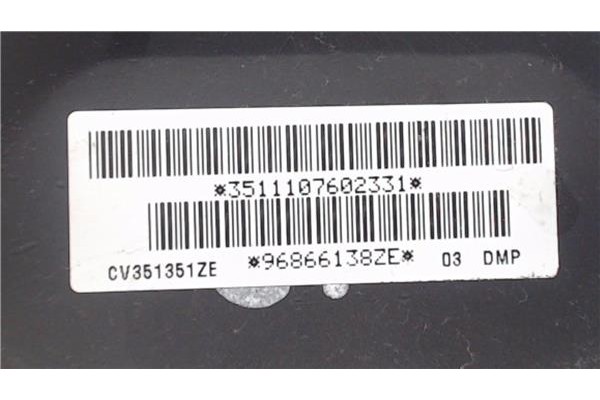Recambio de volante para peugeot 3008 1.6 hdi referencia OEM IAM 4109NJ  