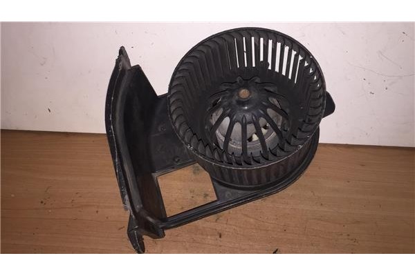 Recambio de motor calefaccion para renault clio iii 1.5 dci referencia OEM IAM F665014 X65R665626F 