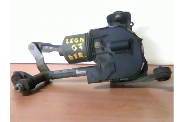 Recambio de motor limpiaparabrisas delantero para seat leon (1p1) 1.9 tdi referencia OEM IAM 1P0955119A 0390241949  Recambio de motor limpiaparabrisas delantero para seat leon (1p1) 1.9 tdi referencia OEM IAM 1P0955119A 0390241949