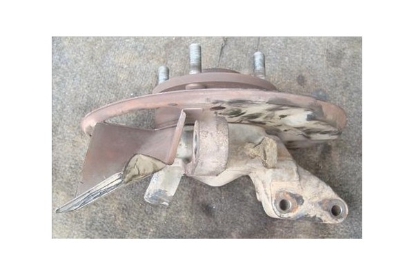 Recambio de mangueta delantero derecha para nissan vanette cargo (hc23) 2.3 d referencia OEM IAM 400149C501  