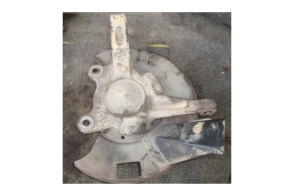 Recambio de mangueta delantero izquierda para nissan vanette cargo (hc23) 2.3 d referencia OEM IAM 400159C501  