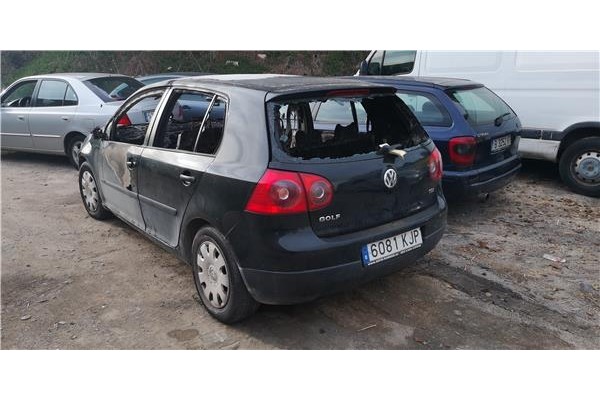 volkswagen golf v berlina (1k1)(2003) del año 