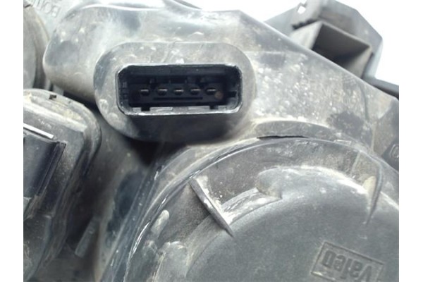 Recambio de faro delantero izquierdo para renault megane ii berlina 5p referencia OEM IAM 8200476428 89306993 