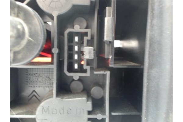 Recambio de piloto trasero izquierdo para citroen xantia berlina referencia OEM IAM 6350K2 20076 