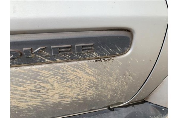 Recambio de puerta delantero derecha para jeep cherokee (kj) 2.8 crd extreme referencia OEM IAM 55176890AI  