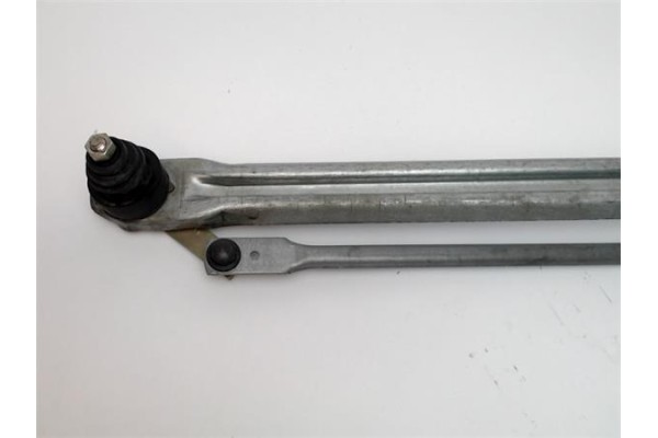 Recambio de brazo limpiaparabrisas delantero para ford escort berlina 1.6 laser referencia OEM IAM 83FB17C44IAA  