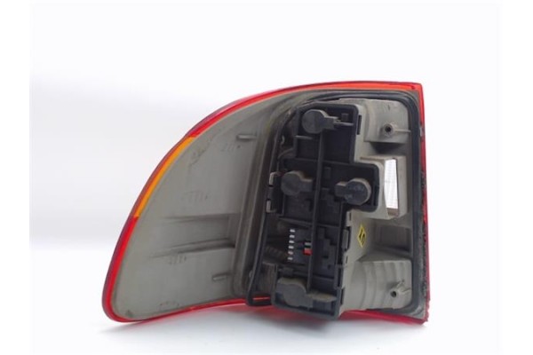 Recambio de piloto trasero derecho para opel astra f berlina referencia OEM IAM   