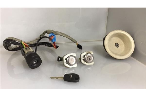 Recambio de llave para peugeot partner furgón (5) 1.9 d referencia OEM IAM   