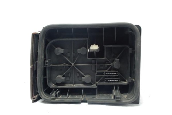 Recambio de piloto trasero derecho para citroen bx berlina referencia OEM IAM 95656446  