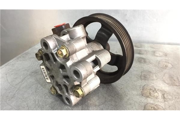 Recambio de bomba servodireccion para toyota corolla verso (e12) 2.0 d-4d linea terra referencia OEM IAM 52020 W3G23968 
