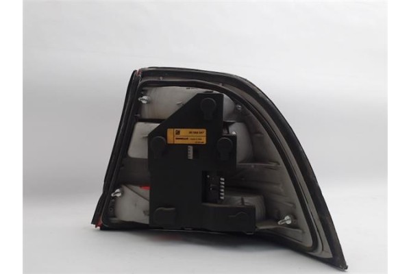 Recambio de piloto trasero izquierdo para opel vectra b berlina referencia OEM IAM 90568047  