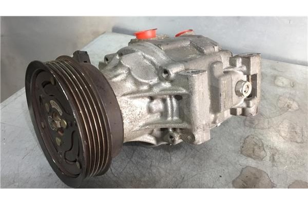 Recambio de compresor aire acond. para toyota corolla verso (e12) 2.0 d-4d linea terra referencia OEM IAM 4472607090 70900703076